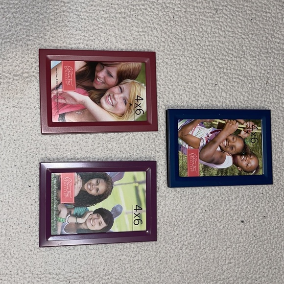 Set of three 4x6 Metal Picture Frames - Picture 2 of 4
